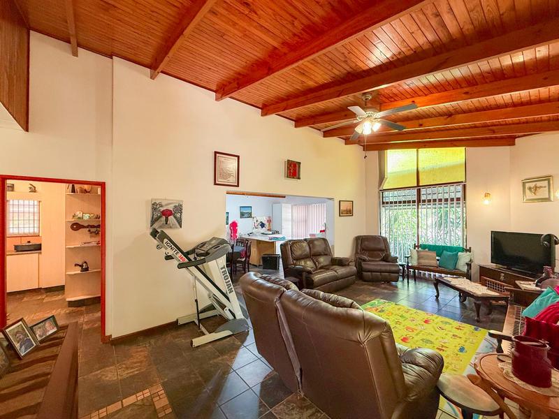 6 Bedroom Property for Sale in Denneoord Western Cape